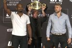 Runde sechs beginnt am Sonntagmorgen: Jon Jones (l.) trifft fünf Jahre später erneut auf Alexander Gustafsson (Foto: UFC).